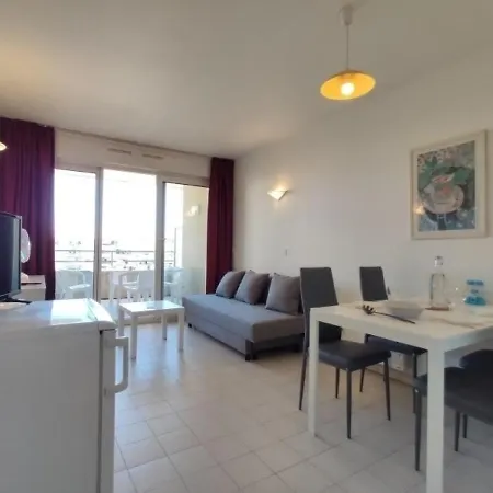 Apartment 2 Pieces Avec Piscine, Terrasse Et A 400m De La Plage A - Fr-1-252-164 Antibes